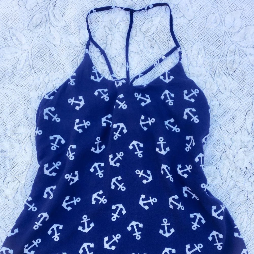 💥4/$15 NWOT strap top W/anchor design